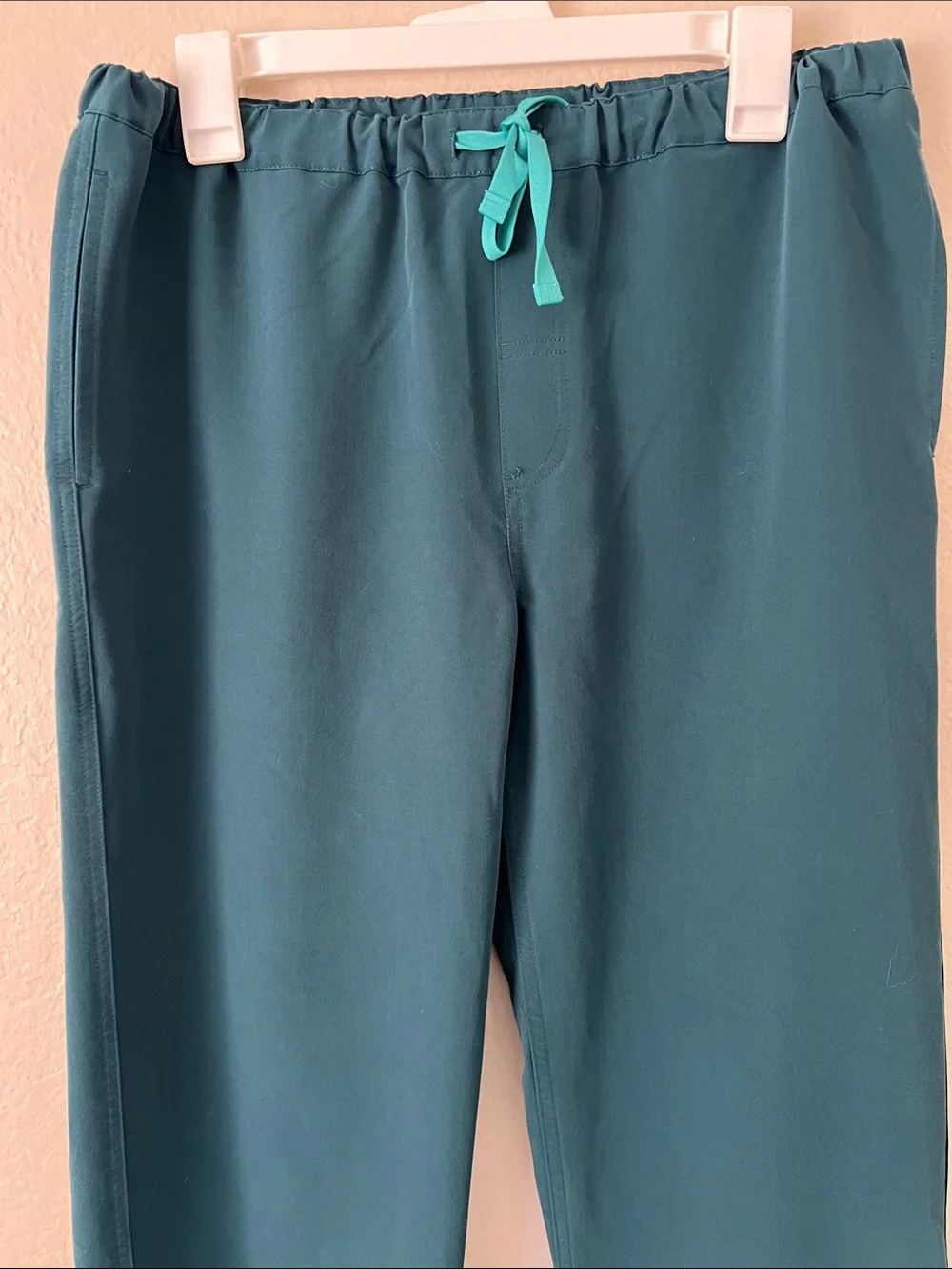 EUC FIGS Pisco Basic Scrub Pants PO#4911 Caribbean Green Size M